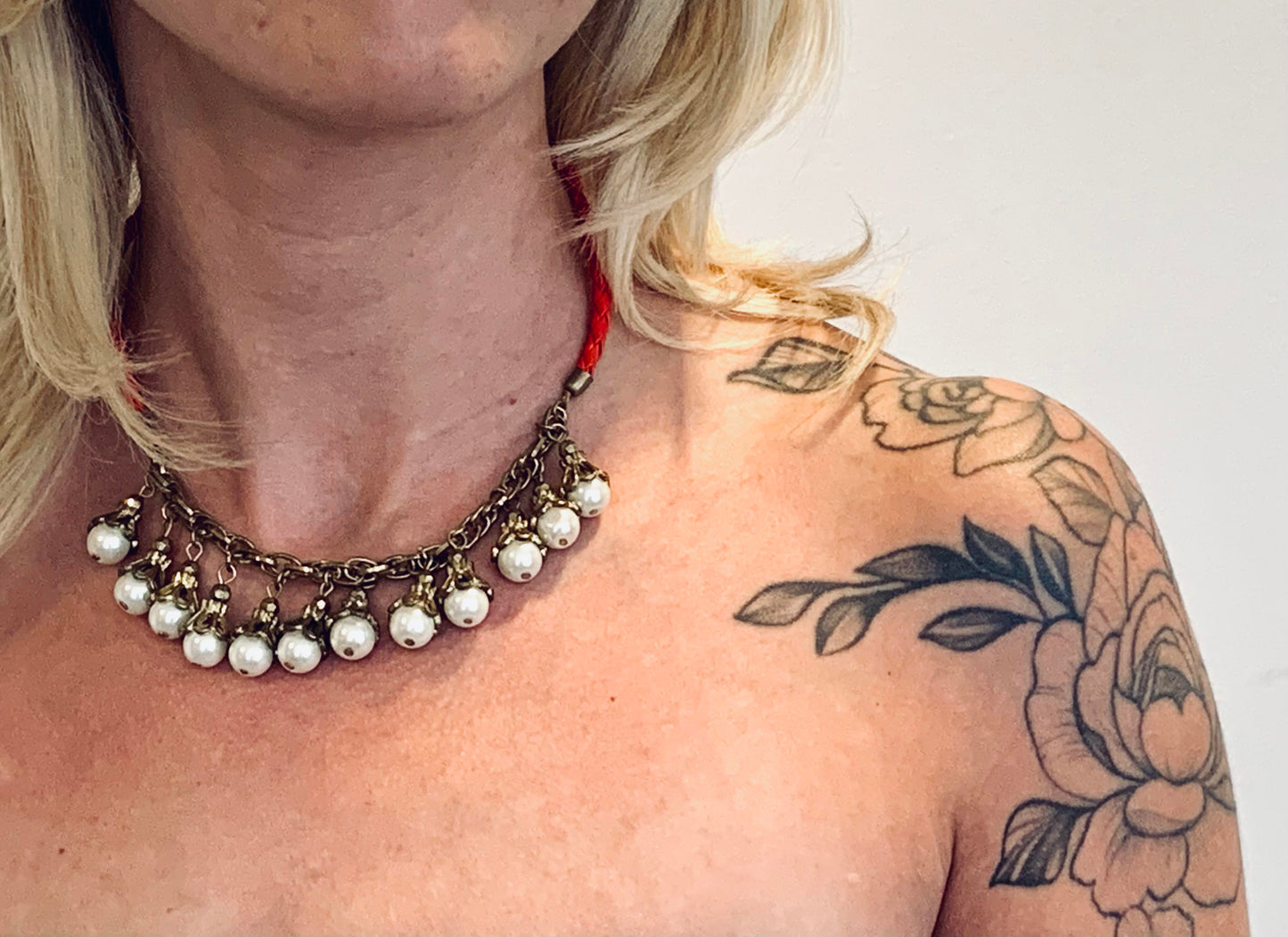 Festligt halsband med pärlor från Cascais