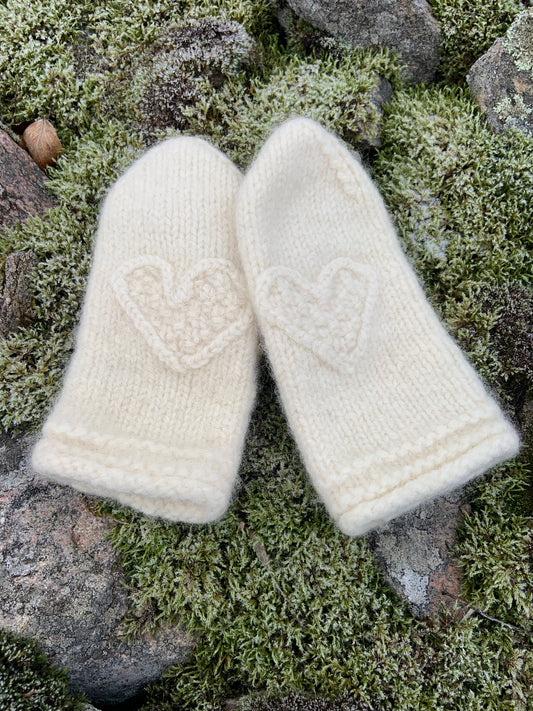 Handstickade vantar offwhite dam